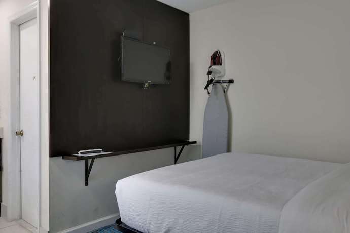 Imagen de la habitación del Hotel Travelodge By Wyndham Calhoun South I-75. Foto 8