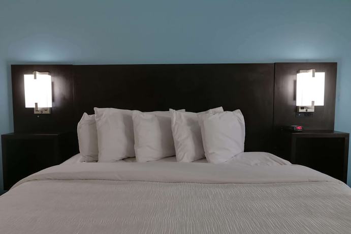 Imagen de la habitación del Hotel Travelodge By Wyndham Calhoun South I-75. Foto 9