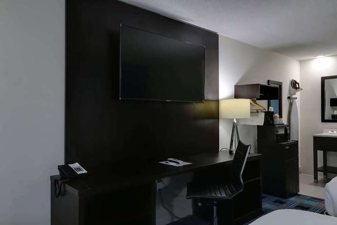 Imagen de la habitación del Hotel Travelodge By Wyndham Calhoun South I-75. Foto 13