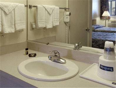 Imagen de la habitación del Hotel Travelodge By Wyndham Cedar City. Foto 11