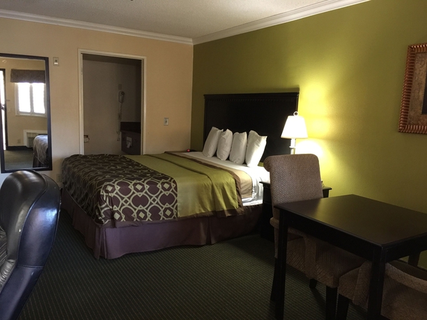 Imagen de la habitación del Hotel Travelodge By Wyndham Chatsworth. Foto 11