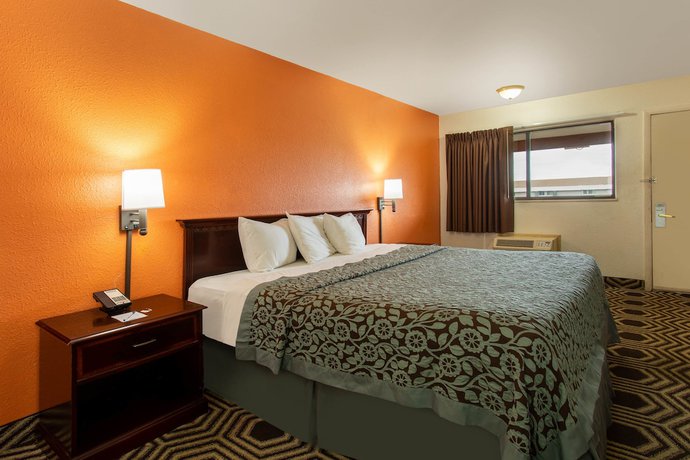 Imagen de la habitación del Hotel Travelodge By Wyndham Chicago - South Holland. Foto 4