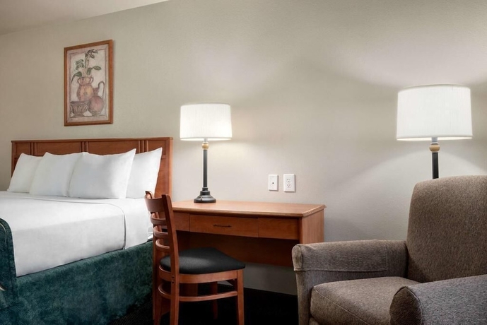 Imagen de la habitación del Hotel Travelodge By Wyndham Clinton Valley West Court. Foto 2