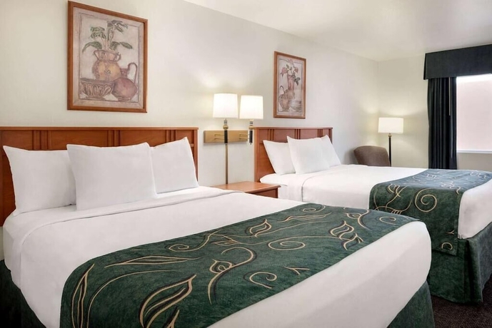 Imagen de la habitación del Hotel Travelodge By Wyndham Clinton Valley West Court. Foto 5