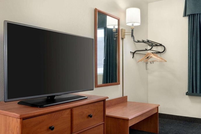 Imagen de la habitación del Hotel Travelodge By Wyndham Clinton Valley West Court. Foto 12