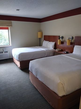 Imagen de la habitación del Hotel Travelodge By Wyndham Columbus State University. Foto 6