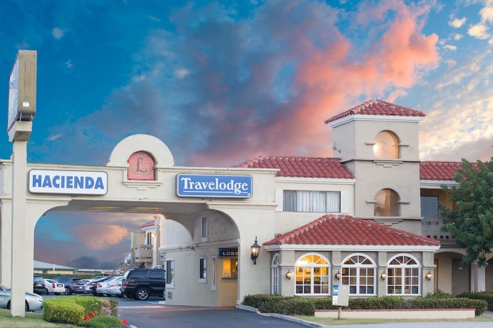 Imagen general del Hotel Travelodge By Wyndham Costa Mesa Newport Beach Hacienda. Foto 3