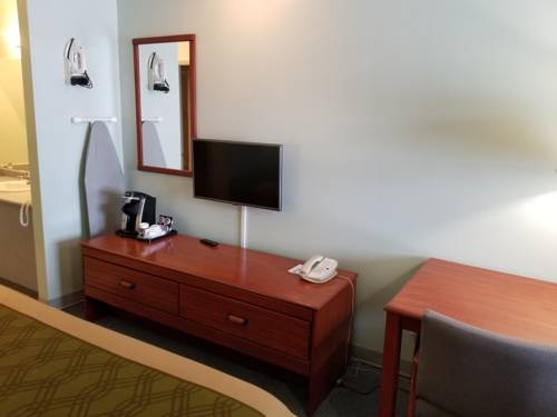 Imagen de la habitación del Hotel Travelodge By Wyndham Cranbrook. Foto 6