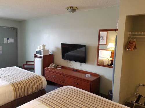 Imagen de la habitación del Hotel Travelodge By Wyndham Cranbrook. Foto 13