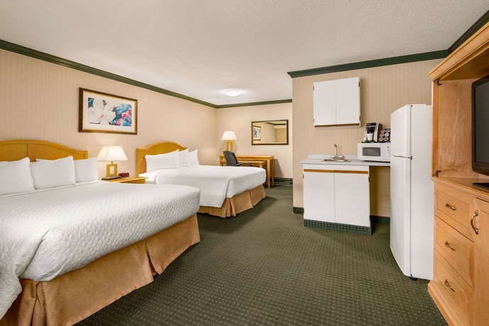 Imagen de la habitación del Hotel Travelodge By Wyndham Dawson Creek. Foto 10