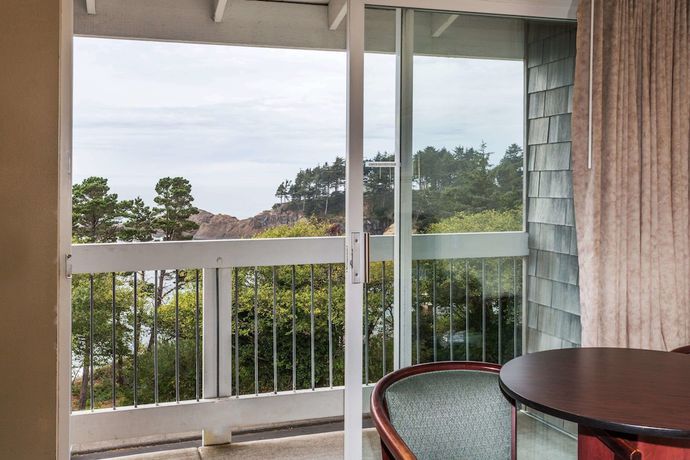 Imagen de la habitación del Hotel Travelodge By Wyndham Depoe Bay. Foto 4