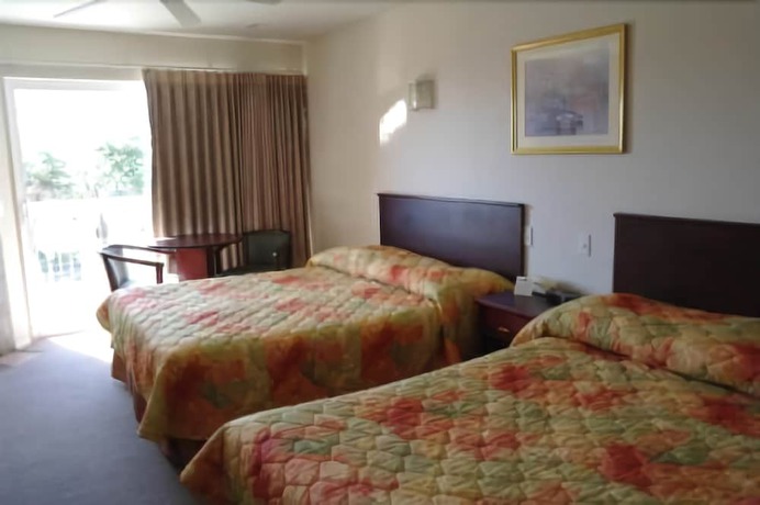 Imagen de la habitación del Hotel Travelodge By Wyndham Depoe Bay. Foto 6