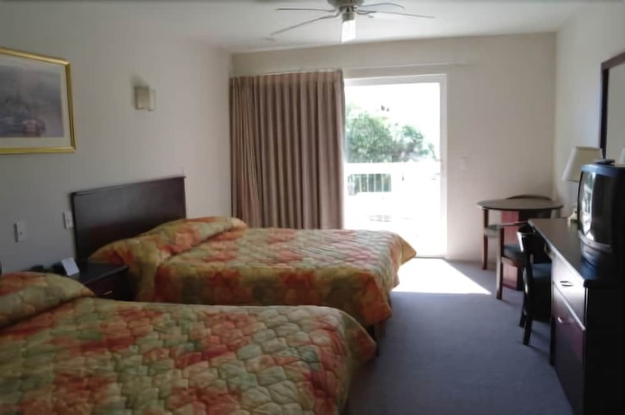 Imagen de la habitación del Hotel Travelodge By Wyndham Depoe Bay. Foto 13