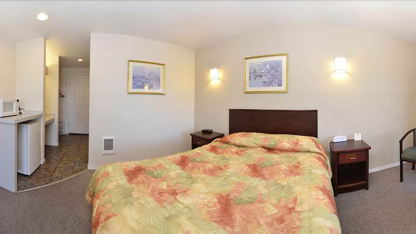 Imagen de la habitación del Hotel Travelodge By Wyndham Depoe Bay. Foto 16