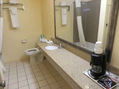 Imagen de la habitación del Hotel Travelodge By Wyndham Dodge City. Foto 6