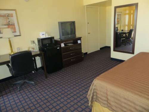 Imagen de la habitación del Hotel Travelodge By Wyndham Dodge City. Foto 8