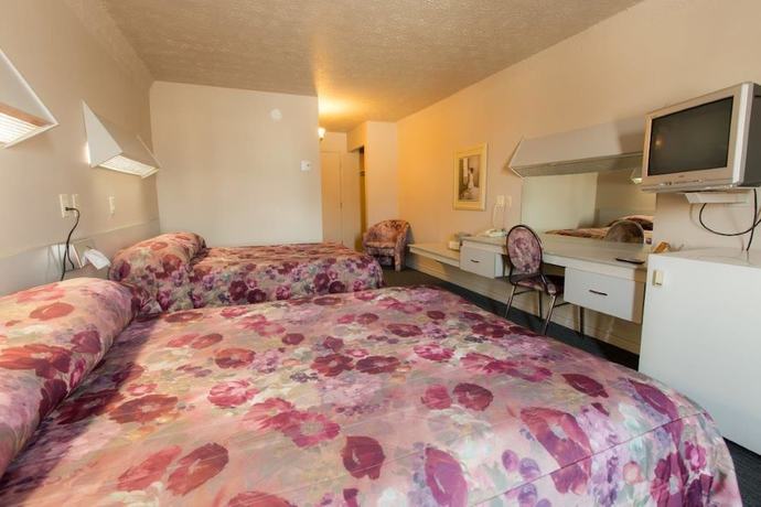 Imagen de la habitación del Hotel Travelodge By Wyndham Drummondville. Foto 12