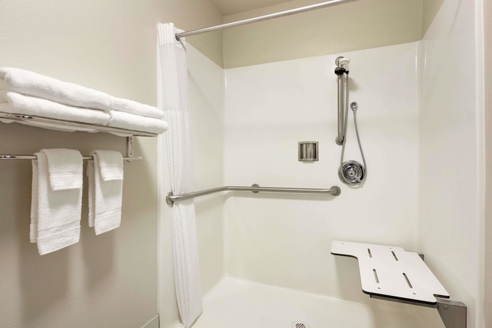 Imagen de la habitación del Hotel Travelodge By Wyndham Dunsmuir. Foto 8