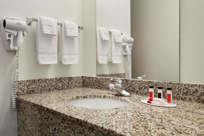 Imagen de la habitación del Hotel Travelodge By Wyndham Dunsmuir. Foto 12