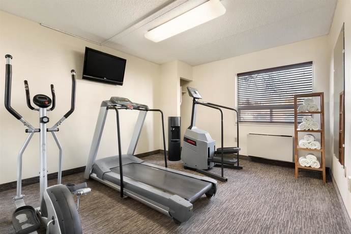 Imagen de los interiores del Hotel Travelodge By Wyndham Edmonton South. Foto 15