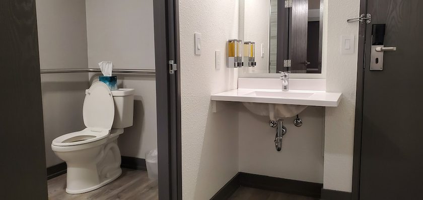 Imagen de la habitación del Hotel Travelodge By Wyndham Elkhart. Foto 6