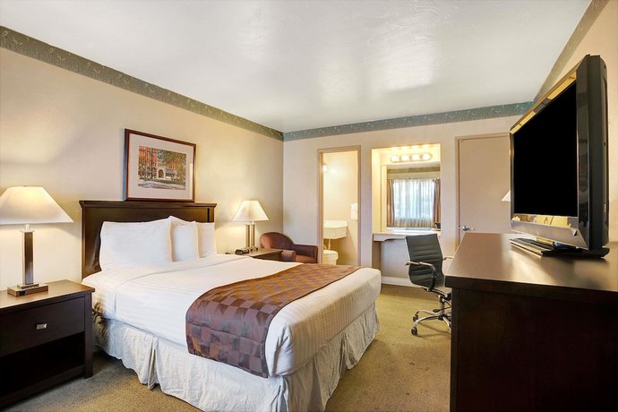 Imagen de la habitación del Hotel Travelodge By Wyndham Everett City Center. Foto 5