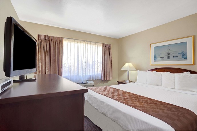 Imagen de la habitación del Hotel Travelodge By Wyndham Everett City Center. Foto 7