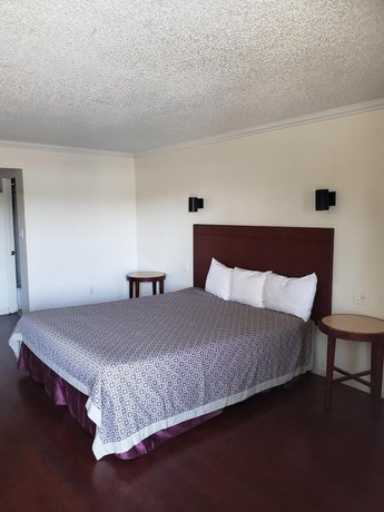Imagen de la habitación del Hotel Travelodge By Wyndham Fairplex Pomona. Foto 6