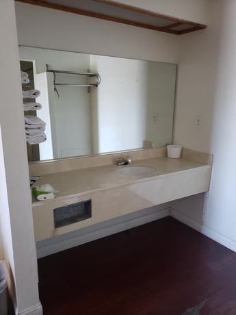Imagen de la habitación del Hotel Travelodge By Wyndham Fairplex Pomona. Foto 10