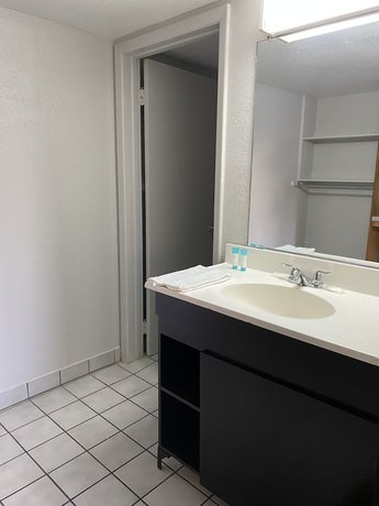 Imagen de la habitación del Hotel Travelodge By Wyndham Farmington Hwy 64. Foto 8