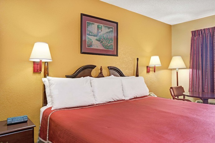 Imagen de la habitación del Hotel Travelodge By Wyndham Forest Park Atlanta South. Foto 5