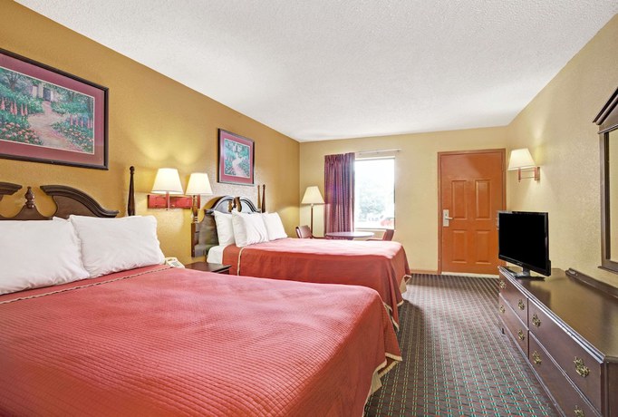Imagen de la habitación del Hotel Travelodge By Wyndham Forest Park Atlanta South. Foto 6
