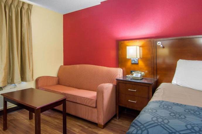 Imagen de la habitación del Hotel Travelodge By Wyndham Forsyth. Foto 10