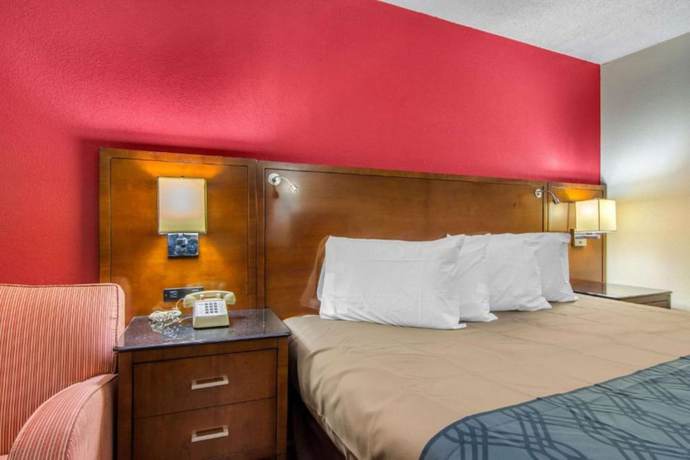 Imagen de la habitación del Hotel Travelodge By Wyndham Forsyth. Foto 11