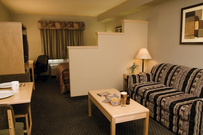 Imagen de la habitación del Hotel Travelodge By Wyndham Fort Mcmurray. Foto 8