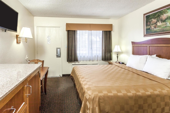 Imagen de la habitación del Hotel Travelodge By Wyndham Fullerton Near Anaheim. Foto 7