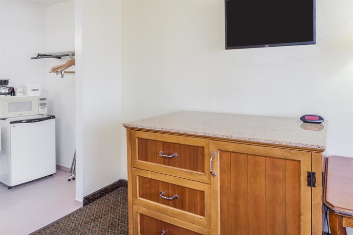 Imagen de la habitación del Hotel Travelodge By Wyndham Fullerton Near Anaheim. Foto 10