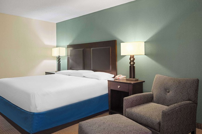 Imagen de la habitación del Hotel Travelodge By Wyndham Gaylord. Foto 2