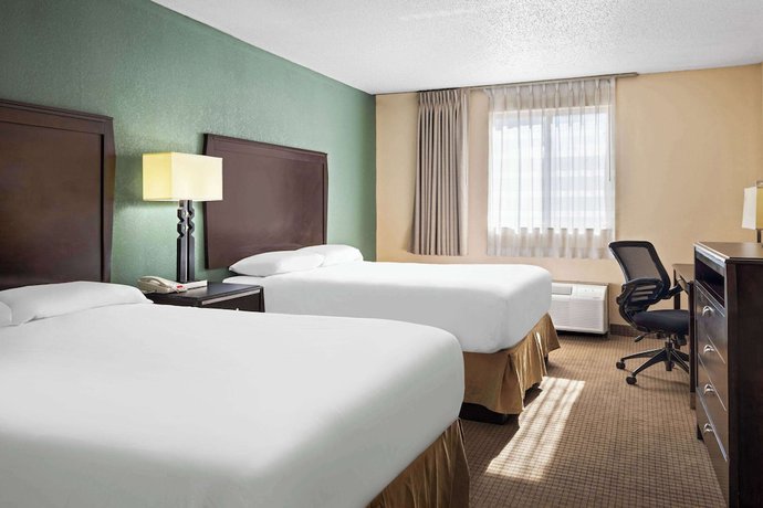 Imagen de la habitación del Hotel Travelodge By Wyndham Gaylord. Foto 7