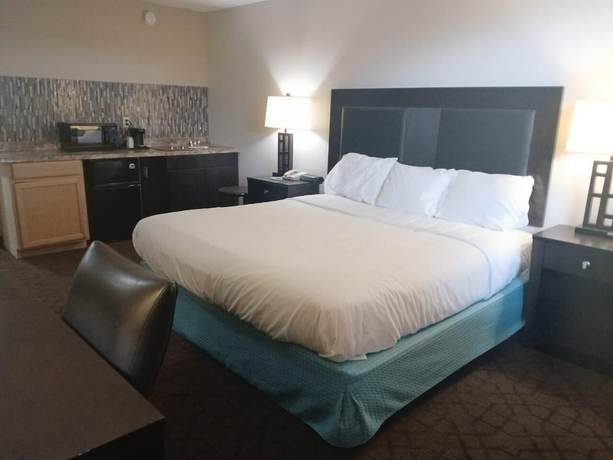 Imagen de la habitación del Hotel Travelodge By Wyndham Gaylord. Foto 10