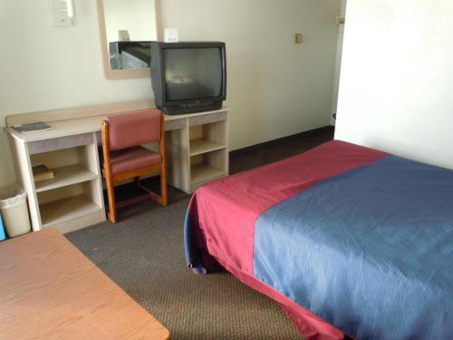 Imagen de la habitación del Hotel Travelodge By Wyndham Grand Rapids North. Foto 12