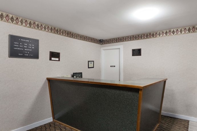 Imagen de los interiores del Hotel Travelodge By Wyndham Great Barrington Berkshires. Foto 19