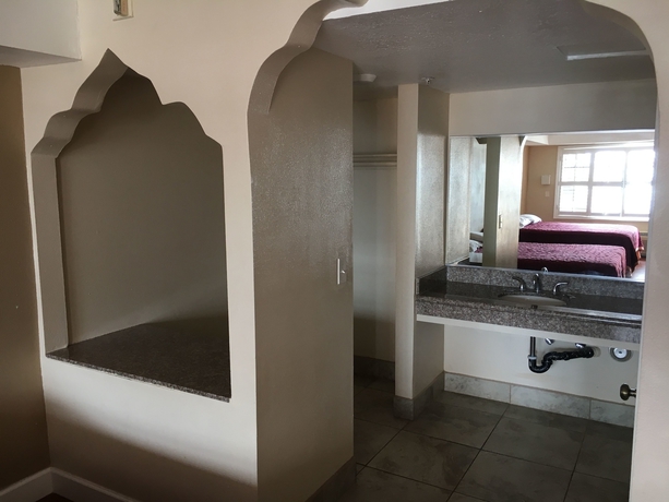 Imagen de la habitación del Hotel Travelodge By Wyndham Harbor City. Foto 13