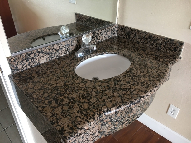 Imagen de la habitación del Hotel Travelodge By Wyndham Harbor City. Foto 16