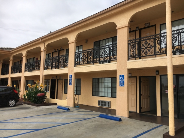 Imagen general del Hotel Travelodge By Wyndham Harbor City. Foto 4