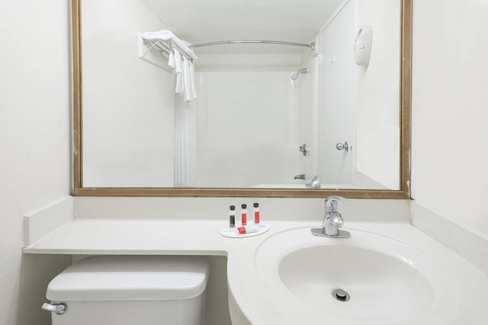 Imagen de la habitación del Hotel Travelodge By Wyndham Hardeeville. Foto 15