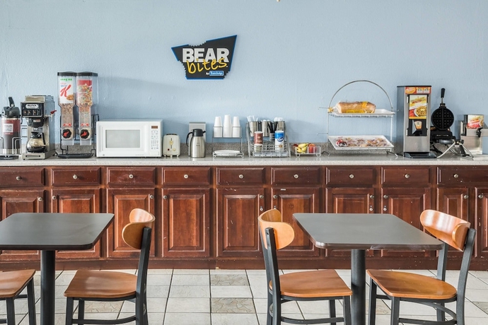 Imagen del bar/restaurante del Hotel Travelodge By Wyndham Hardeeville. Foto 5