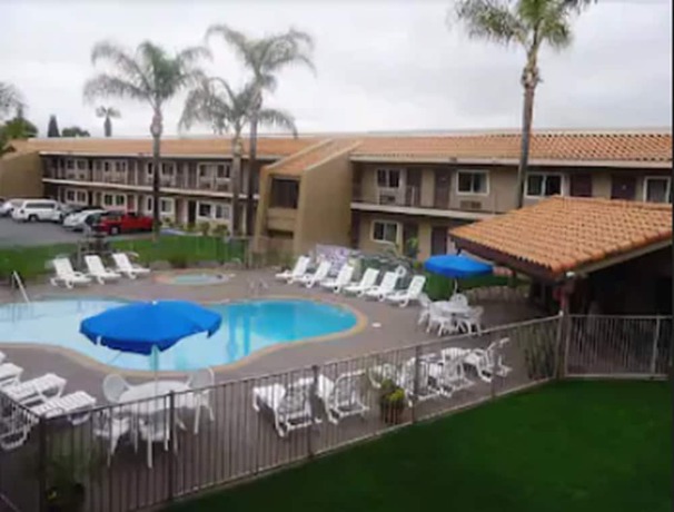 Imagen de la piscina del Hotel Travelodge By Wyndham Hemet Ca. Foto 19