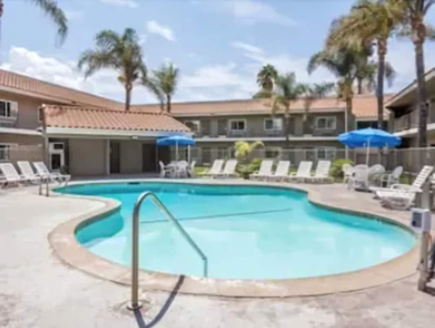 Imagen de la piscina del Hotel Travelodge By Wyndham Hemet Ca. Foto 20