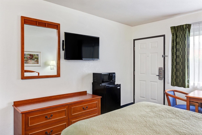 Imagen de la habitación del Hotel Travelodge By Wyndham Hollywood-vermont/sunset. Foto 5